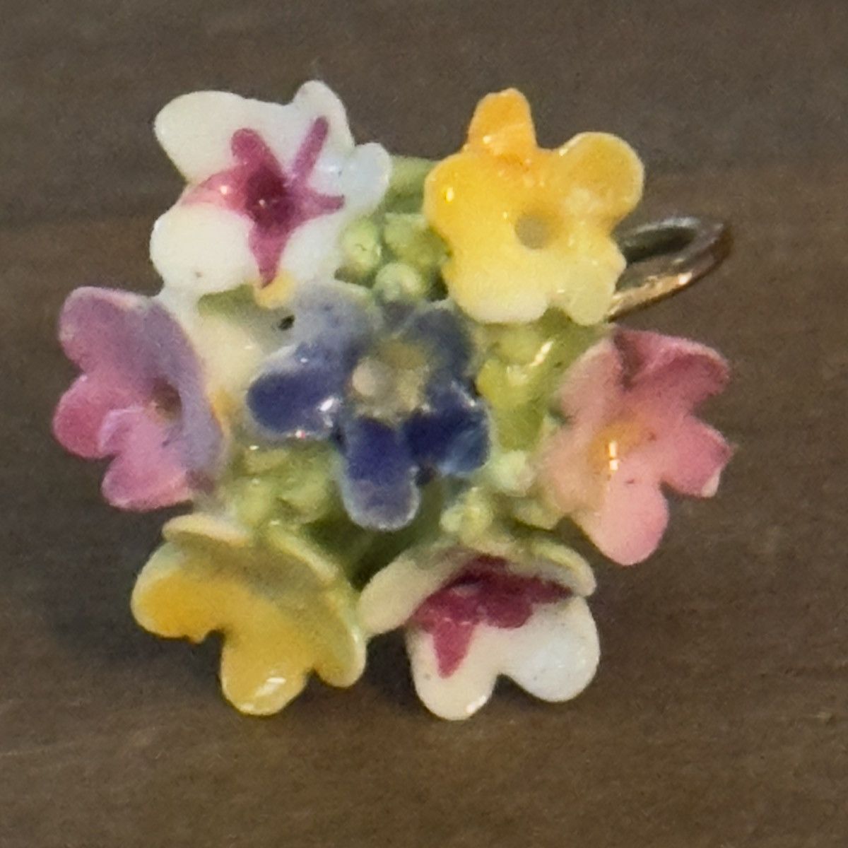 Vintage Vintage bone china flower bouquet screw back earrings Size ONE SIZE - 2 Thumbnail