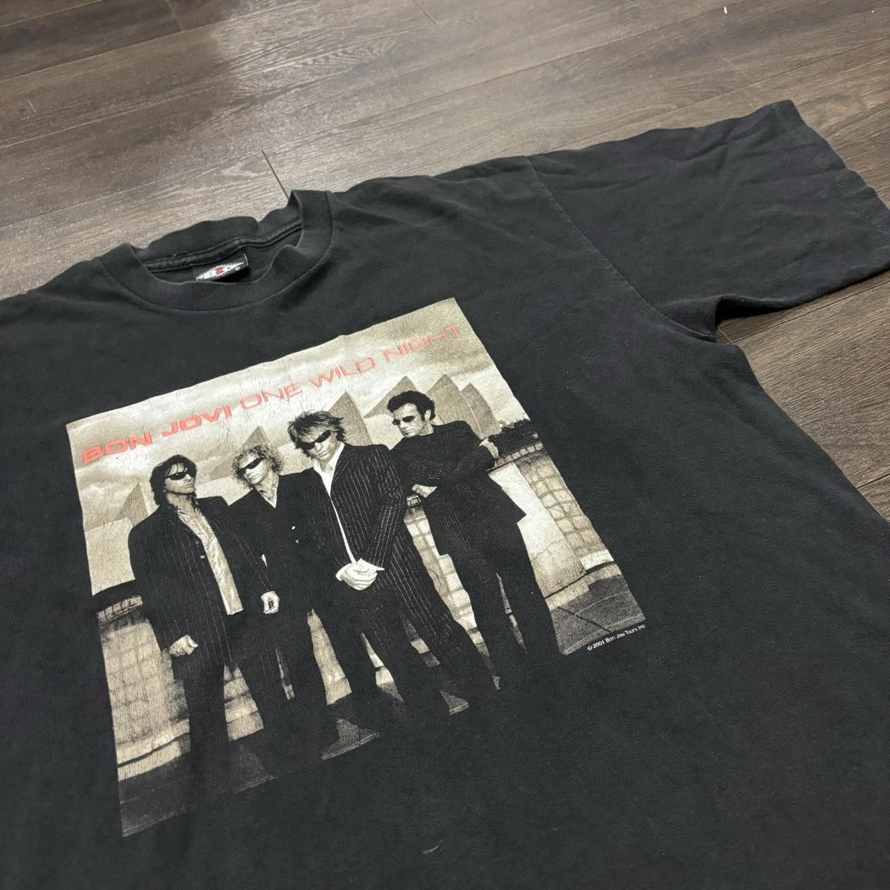 Designer vintage bon jovi one wild night tour t shirt 2001 L Size US L / EU 52-54 / 3 - 1 Thumbnail