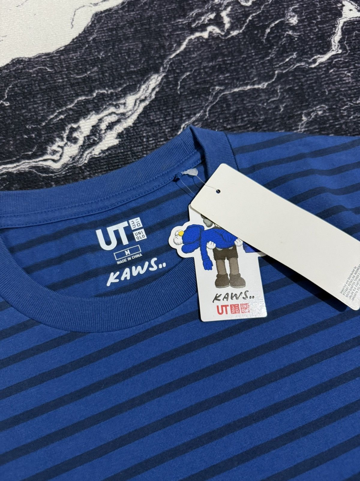 Kaws Uniqlo x kaws t shirt Size US M / EU 48-50 / 2 - 3 Thumbnail