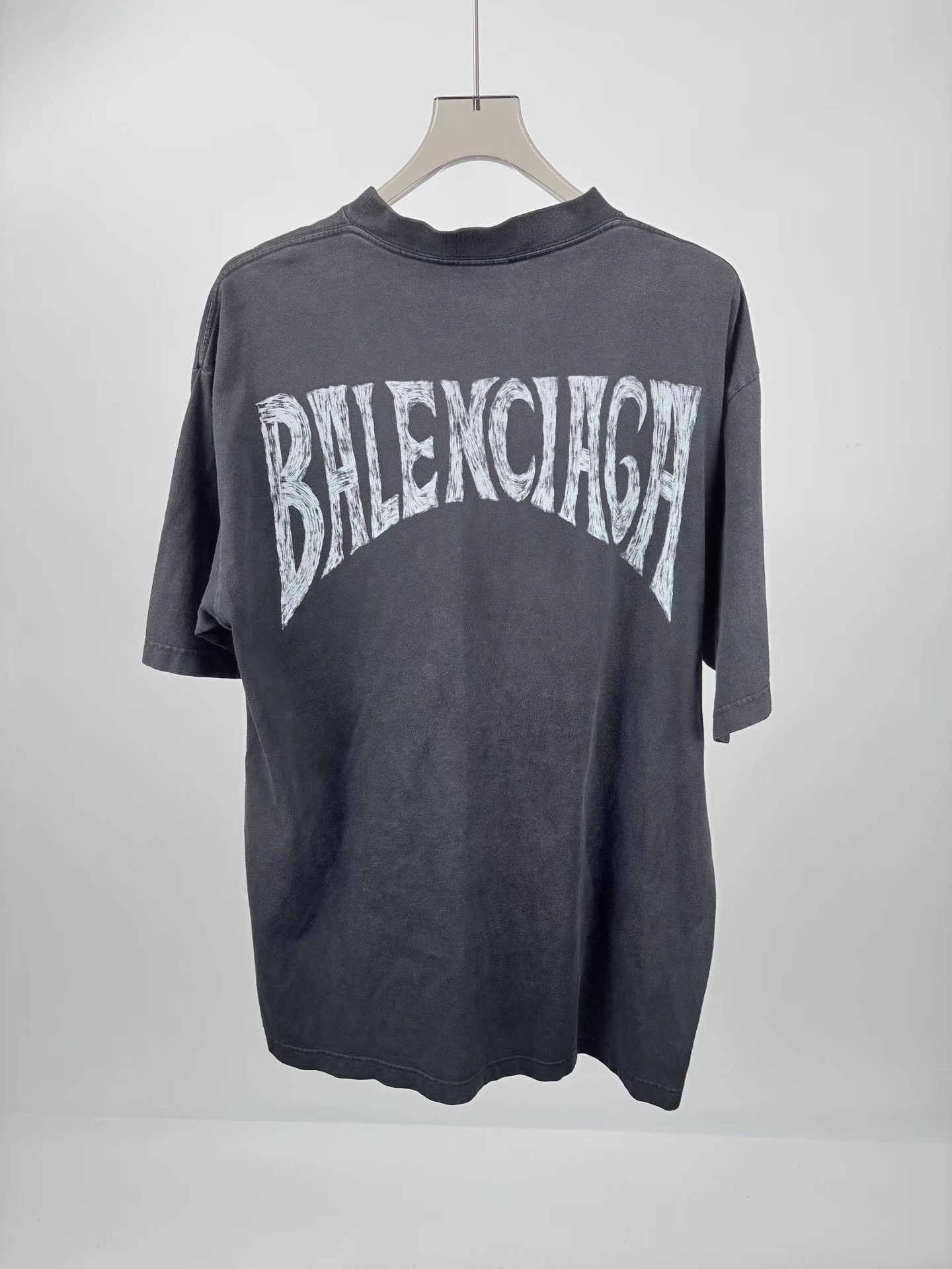 Balenciaga BALENCIAGA Back Logo Print Short Sleeve Tee Size US L / EU 52-54 / 3 - 1 Thumbnail