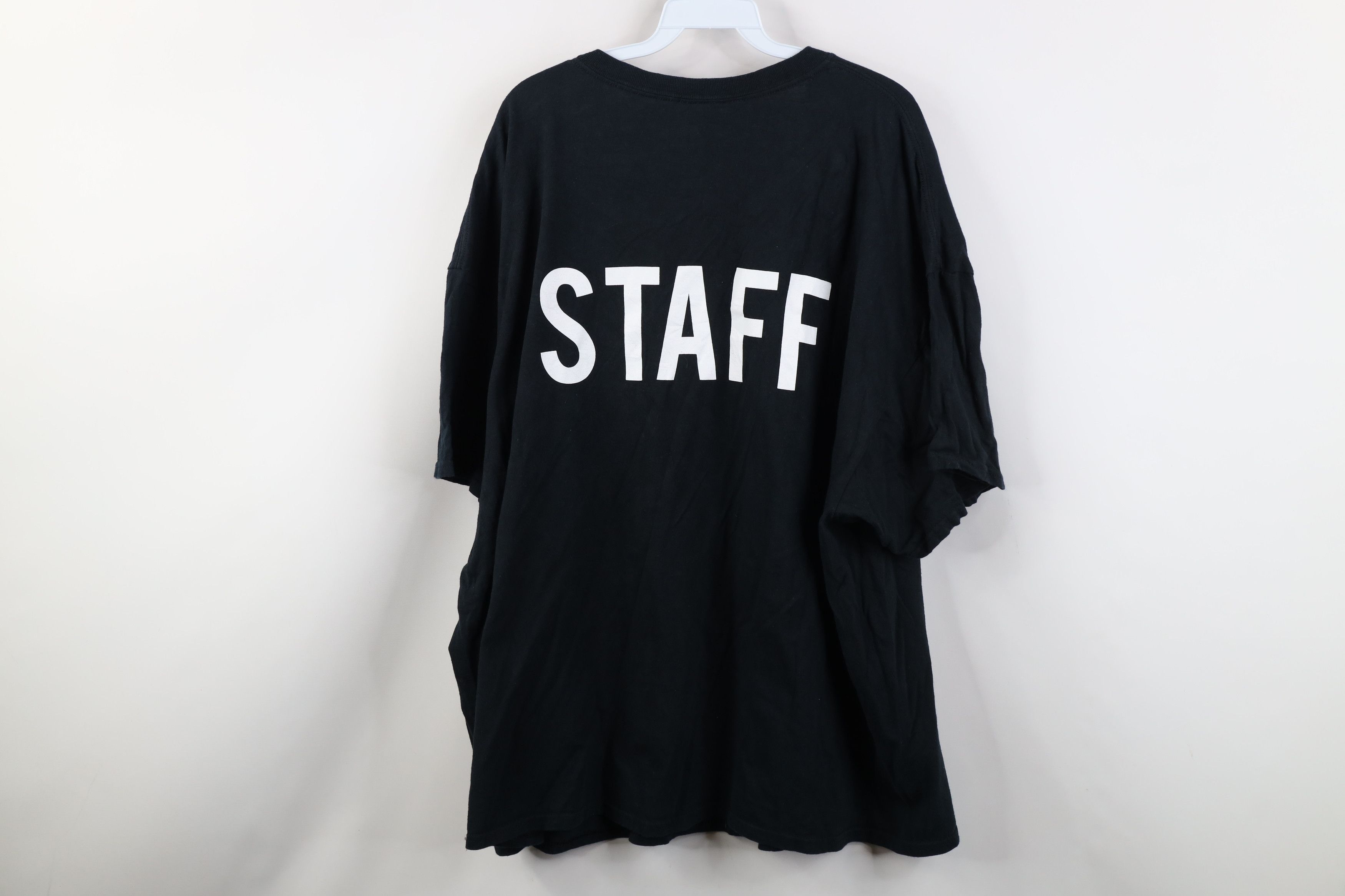 Vintage Vintage Y2K Roy Lichtenstein Lexington Comic Staff T-Shirt Size US XXL / EU 58 / 5 - 12 Thumbnail