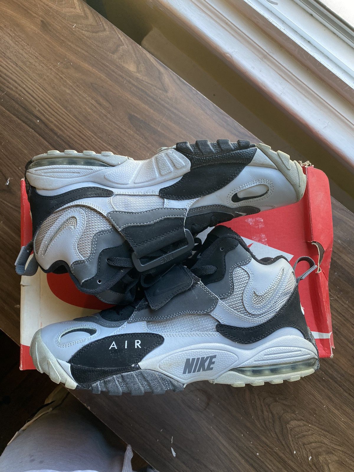 Nike Nike Trainers Size US 11 / EU 44 - 2 Thumbnail
