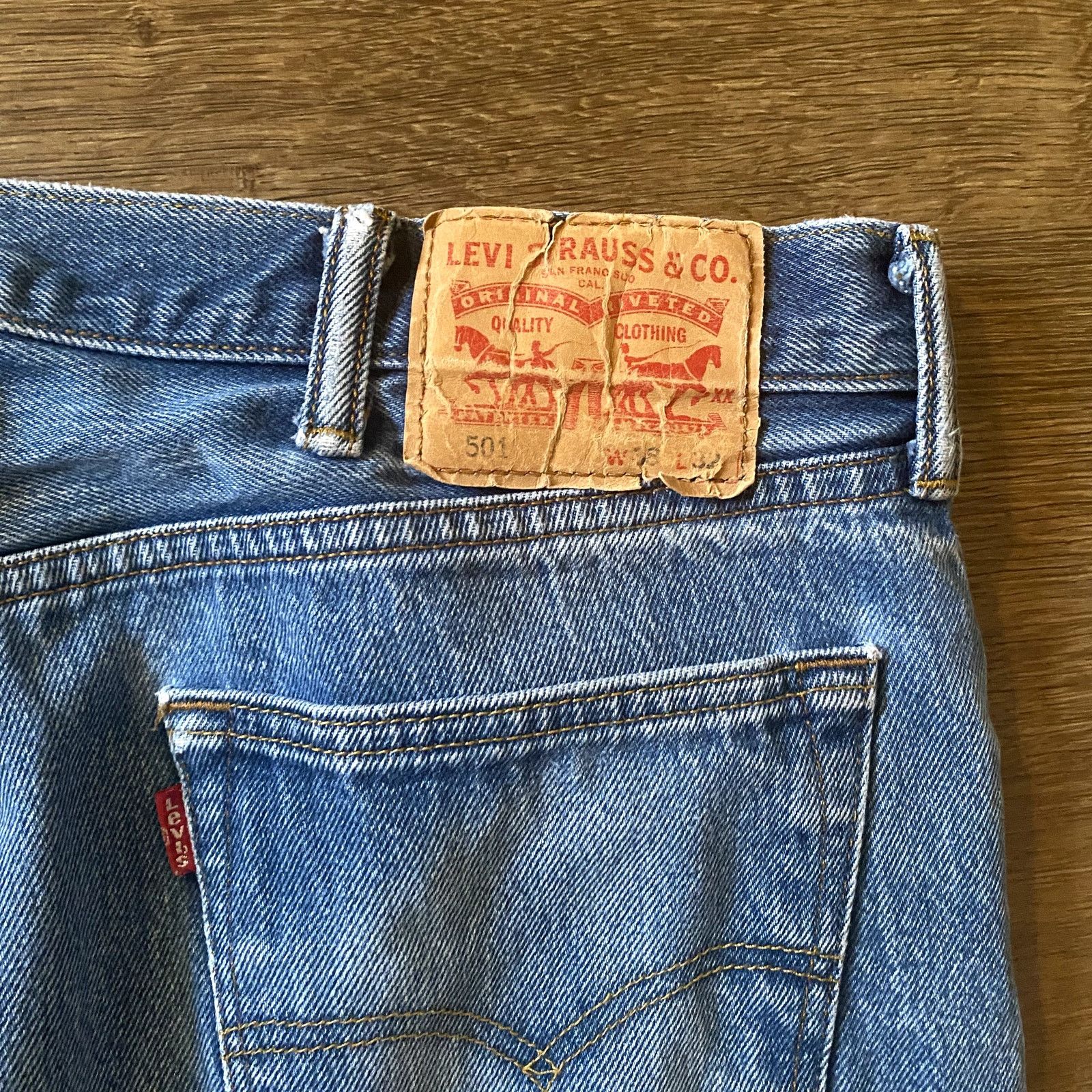 Levi's Worn and Loved Levi's 501 Mid Wash Jeans Size US 36 / EU 52 - 6 Thumbnail