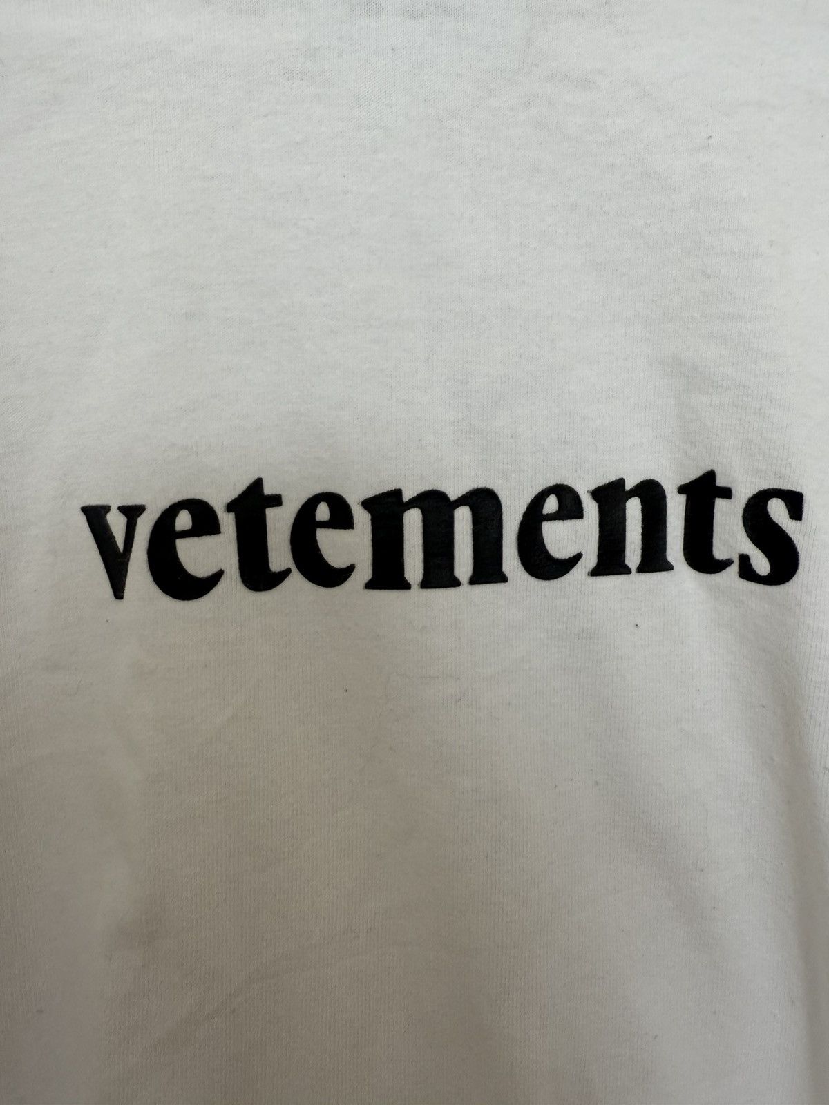 Vetements Vetements priority mail t shirt white Size US M / EU 48-50 / 2 - 4 Thumbnail