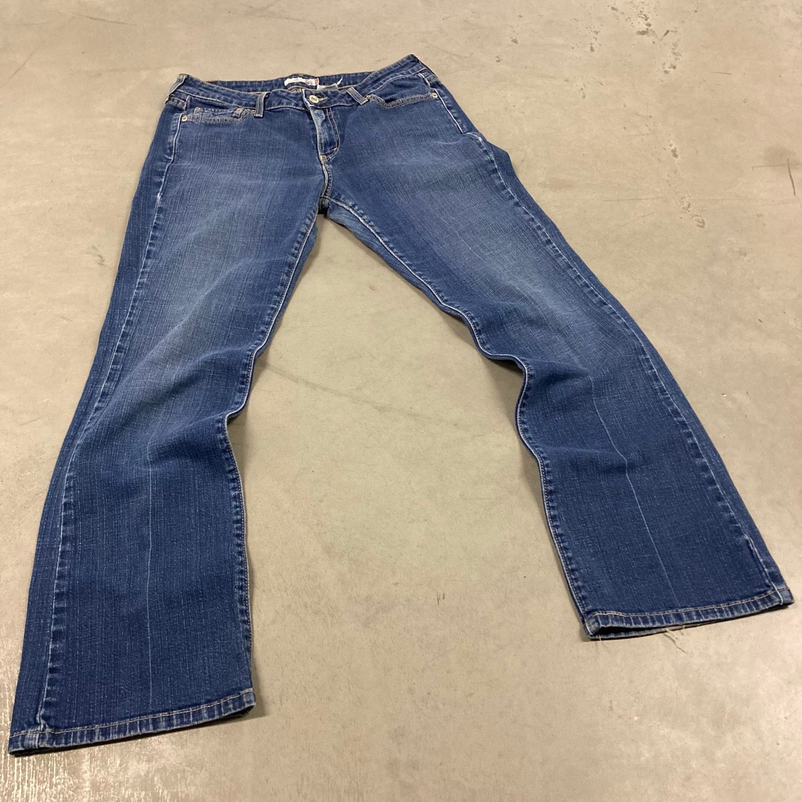 Levi's × Vintage Y2K Levi's bootcut Jeans 31x30 Size US 31 - 1 Thumbnail