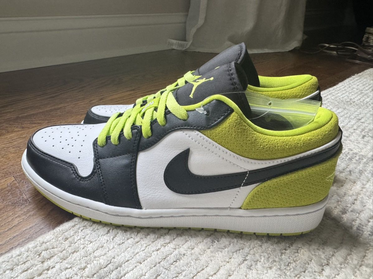 Jordan Brand Size 10 Jordan 1 Low Black Toe Cyber SE Size US 10 / EU 43 - 1 Thumbnail