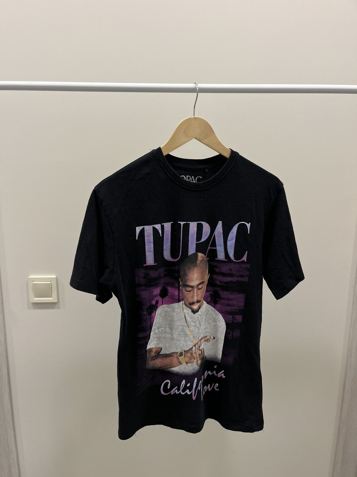 Rap Tees Vintage 2Pac Tupac Shakur Rap Tee Rare Streetwear aop faded Size US XS / EU 42 / 0 - 1 Thumbnail
