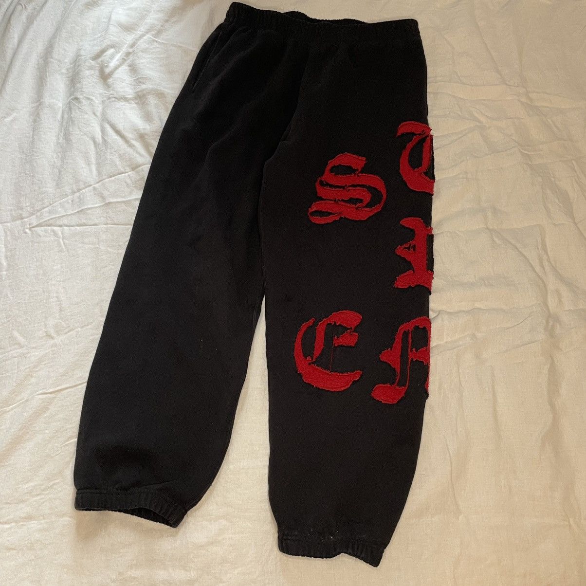 Supreme Supreme cut out sweatpants Size US 32 / EU 48 - 1 Thumbnail