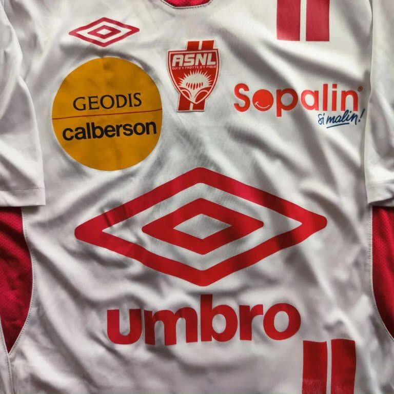 Umbro Nancy 2010-11 Umbro home Djamel Bakar football jersey S Size US S / EU 44-46 / 1 - 5 Thumbnail