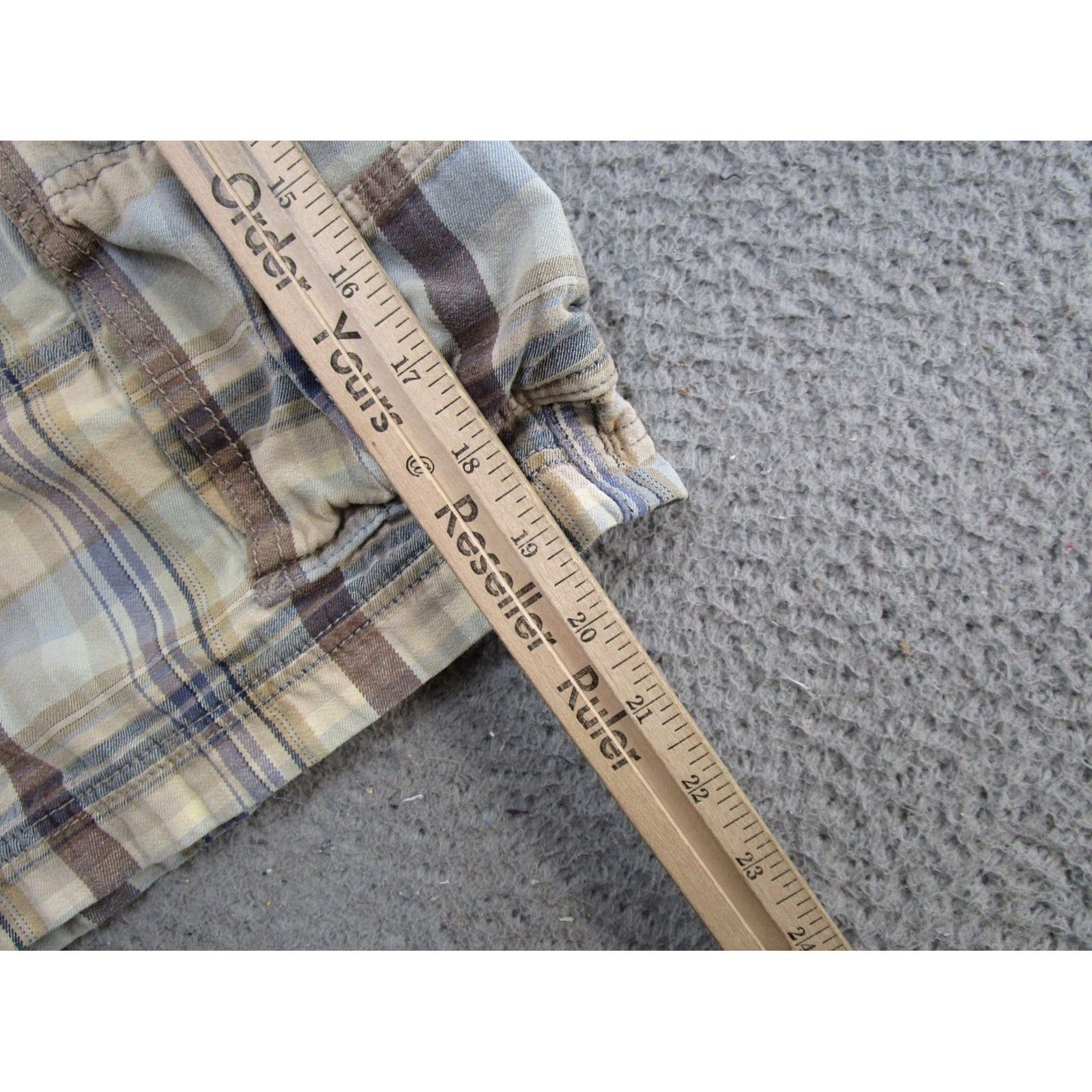 Levi's VINTAGE Levi's Cargo Shorts Mens Size 36 Plaid White Tab Baggy Skater Size US 36 / EU 52 - 5 Thumbnail