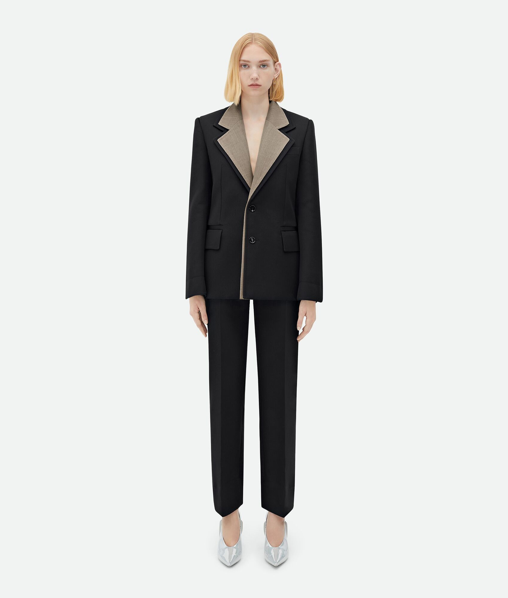 Bottega Veneta o1n1vont1225 Curved Sleeves Wool Jacket in Black Size S / US 4 / IT 40 - 1 Thumbnail