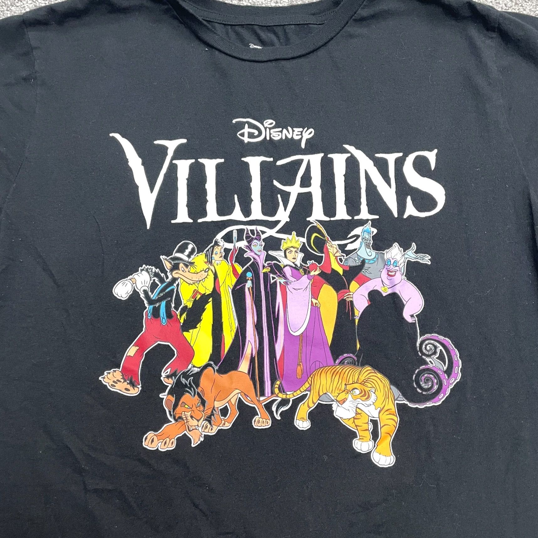 Disney Disney Villains Graphic T-Shirt Women XL Black Crew Neck Short Sleeve Casual Tee Size XL / US 12-14 / IT 48-50 - 3 Thumbnail
