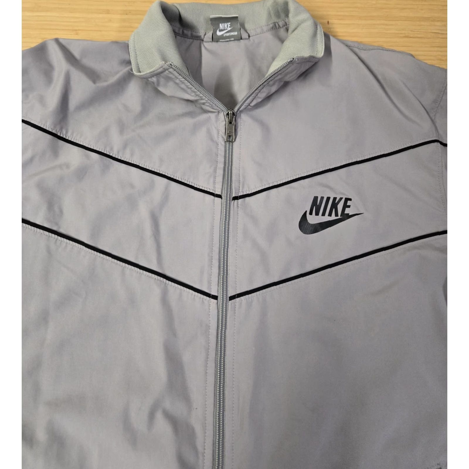 Nike Nike Jacket Mens Large Gray Black Full Zip Windbreaker Sportswear Thailand Size US L / EU 52-54 / 3 - 4 Thumbnail