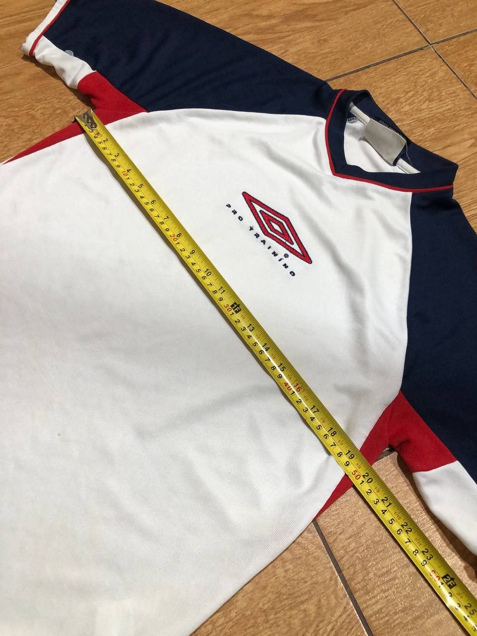 Umbro Vintage T-shirt Umbro big logo center crazy Y2K streetwear Size US M / EU 48-50 / 2 - 14 Thumbnail