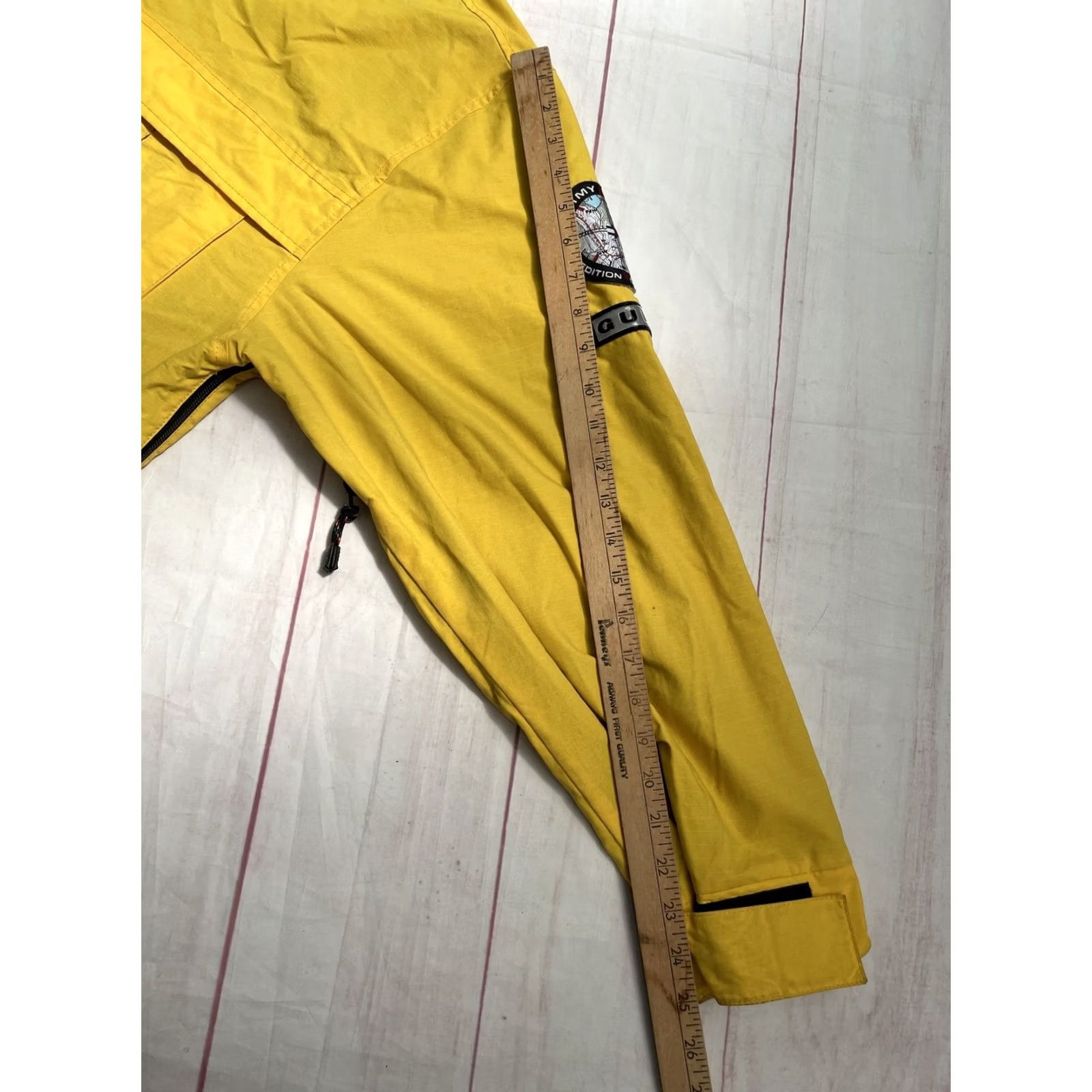 Tommy Hilfiger VINTAGE Tommy Hilfiger Outdoors Expedition Guide Jacket Parka 3M Yellow XL Mens 90s Windbreaker Nylon Zip Velcro Size US XL / EU 56 / 4 - 6 Thumbnail