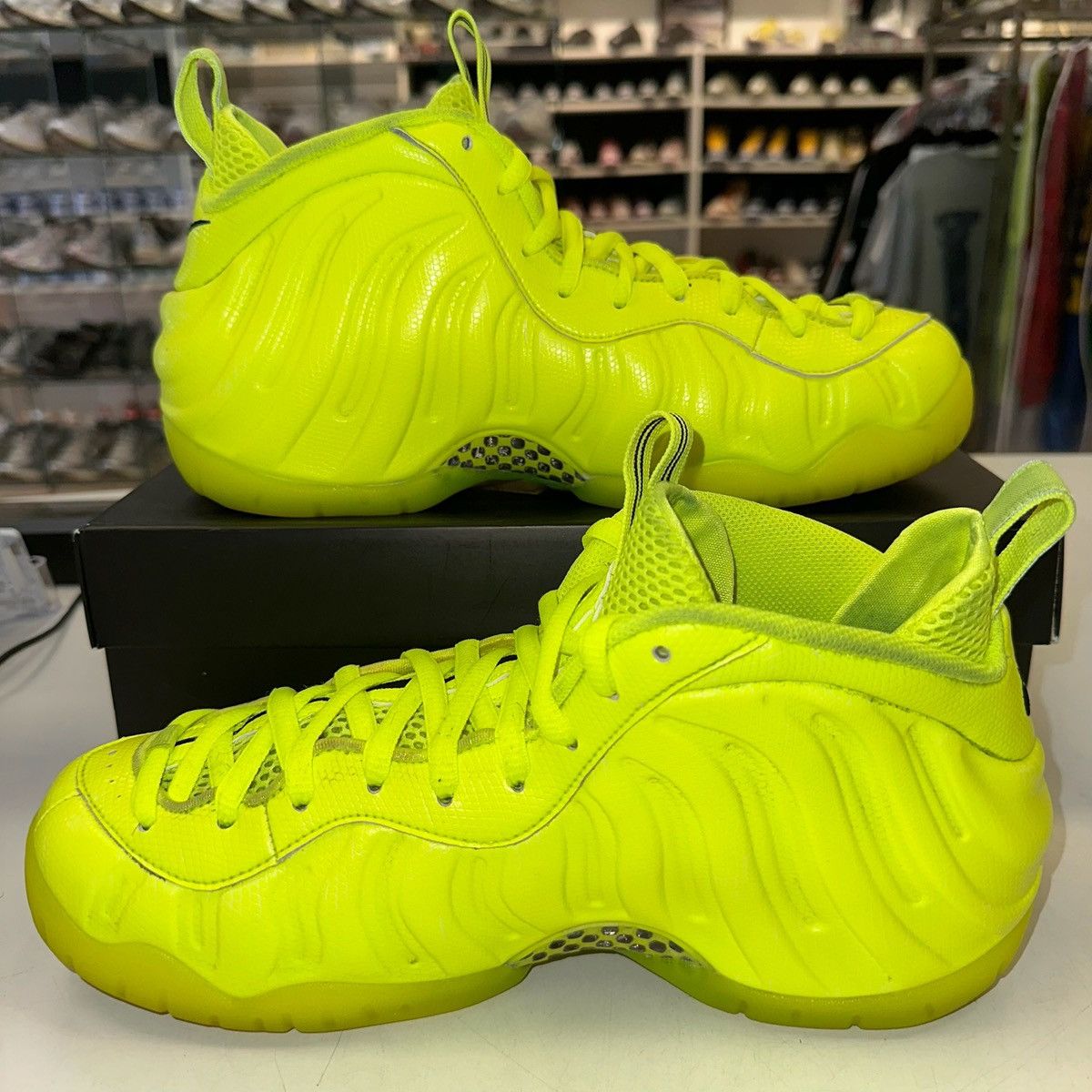 Nike Size 10 - Nike Air Foamposite Pro Volt 2014 624041-700 Size US 10 / EU 43 - 2 Thumbnail
