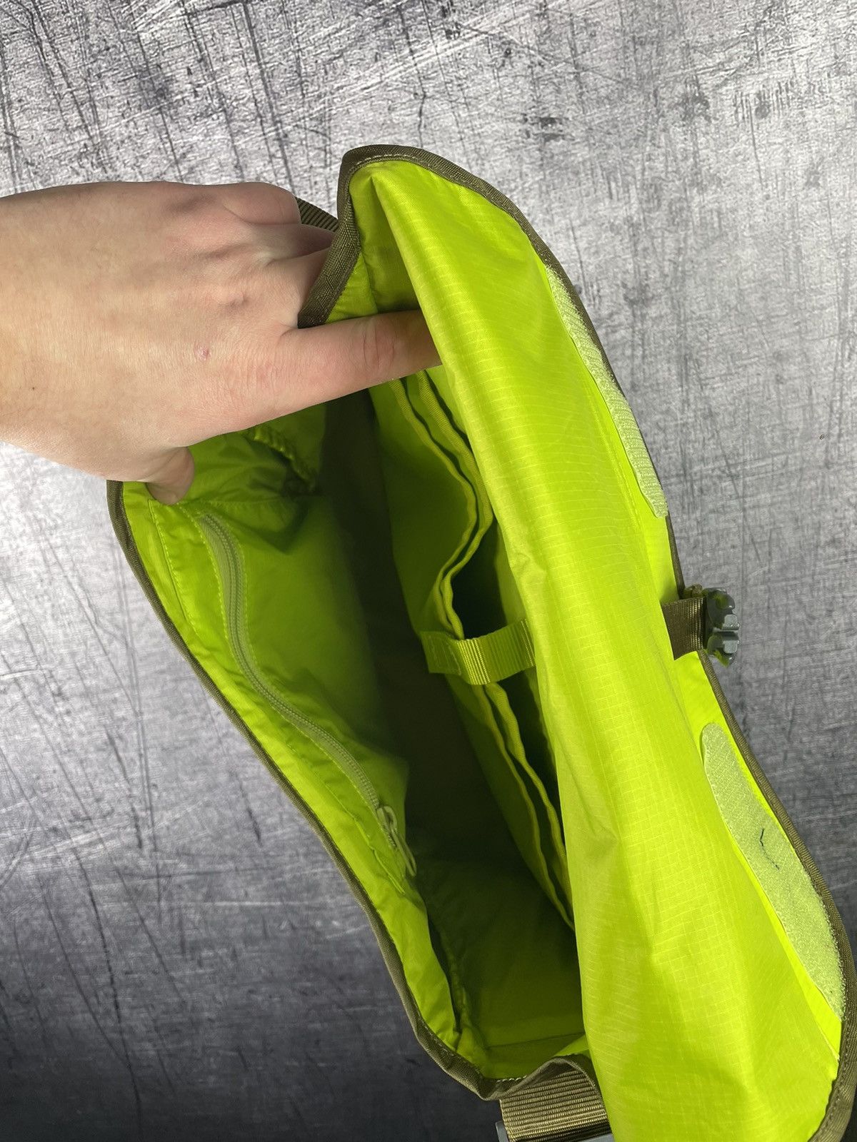 Montbell MONTBELL BERNINA FLAP SHOULDER BAG Size ONE SIZE - 18 Thumbnail
