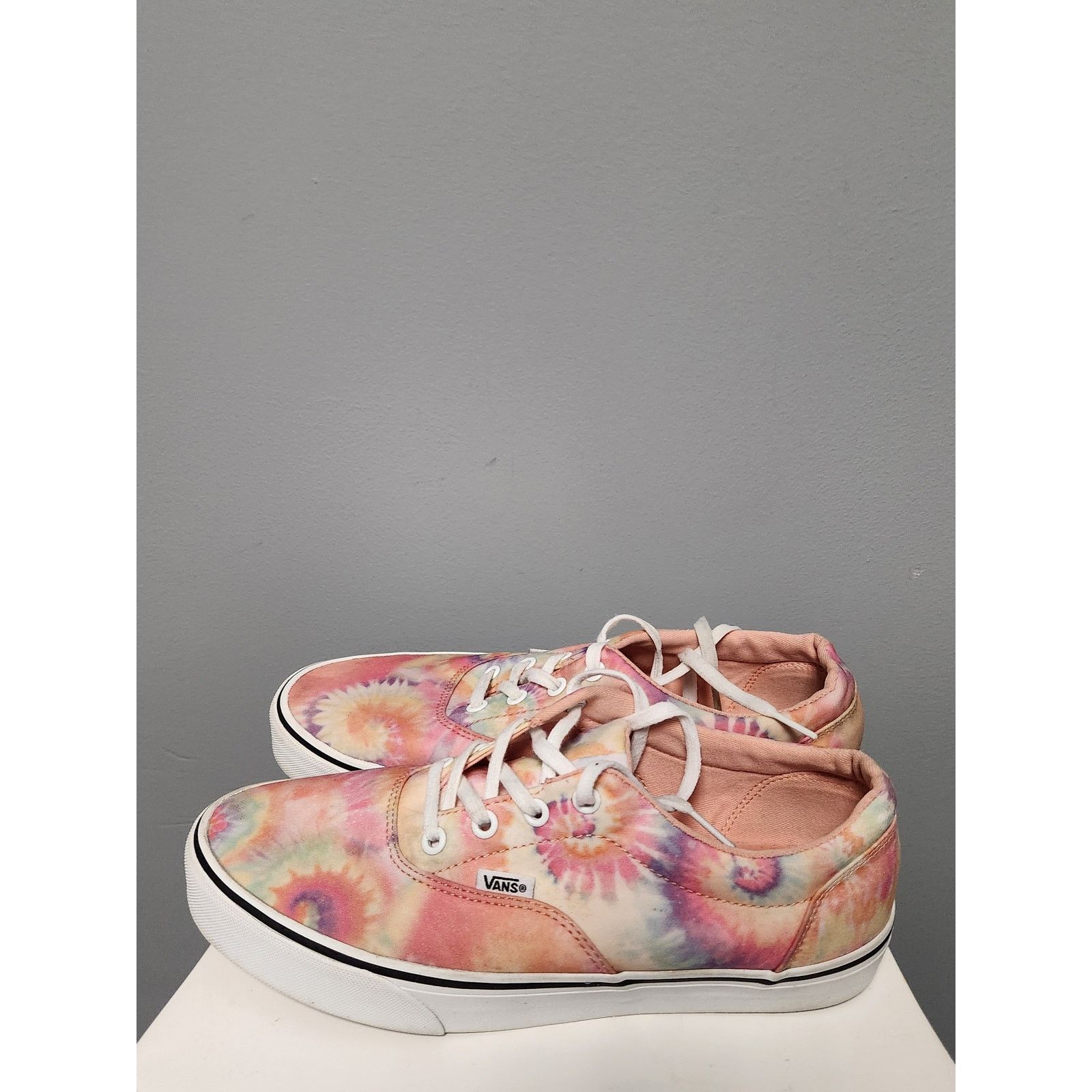 Vans NWOT Women's VANS Doheny Tie Dye Psychadelic Shoe Size 10 Size US 10 / IT 40 - 2 Thumbnail