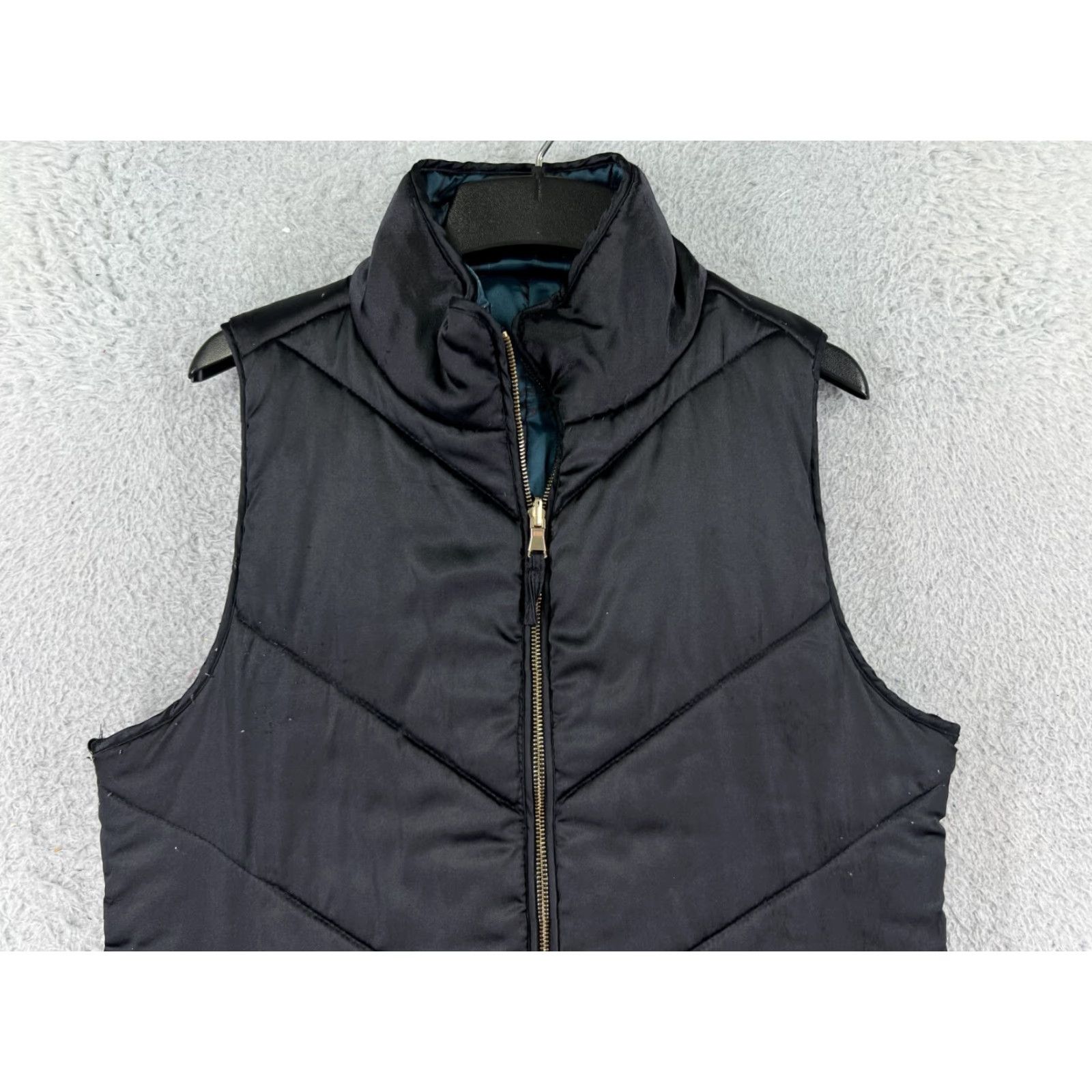 Vintage VEST Women Medium Black Full Zip Quilted Lined Pockets Mock Neck Zip Vest Women M Black Quilted Pockets Full Zip Mock Neck Fall Spring Women Mens? Size M / US 6-8 / IT 42-44 - 6 Thumbnail