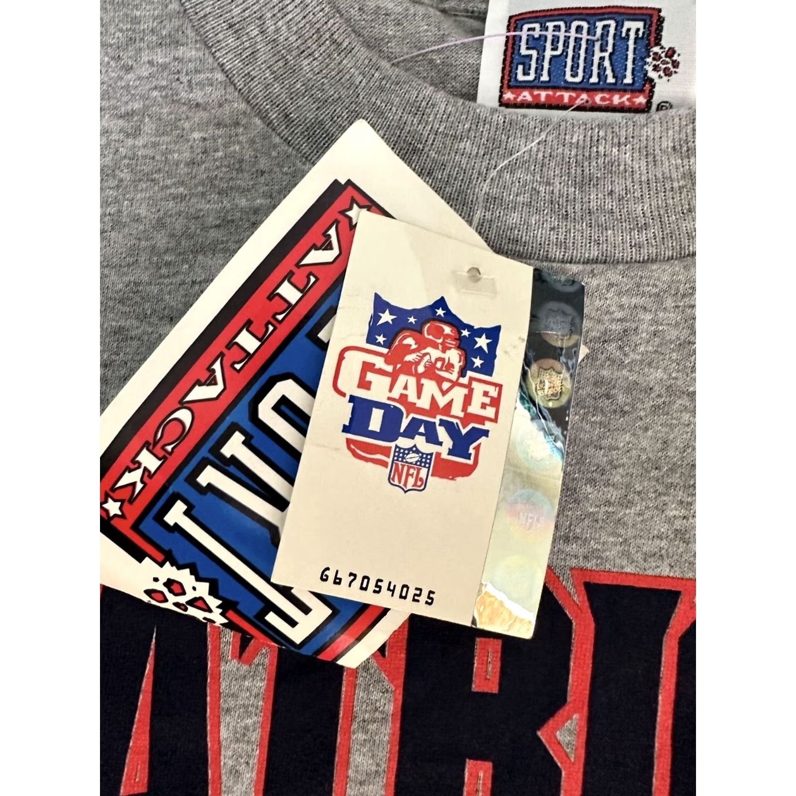 NFL VINTAGE Tom Brady New England Patriots NFL Football T-Shirt Large Gray 2001 #12 Size US L / EU 52-54 / 3 - 5 Thumbnail