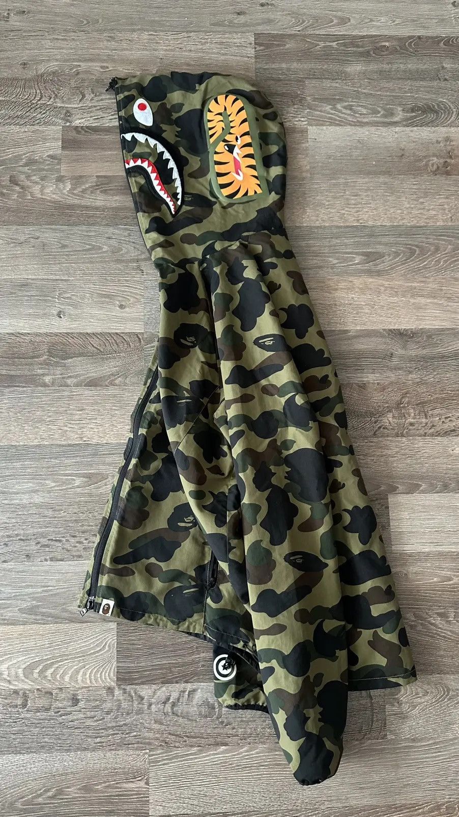 Bape A Bathing Ape BAPE First Camo Green Shark Full Zip Jacket Size US XXL / EU 58 / 5 - 5 Thumbnail