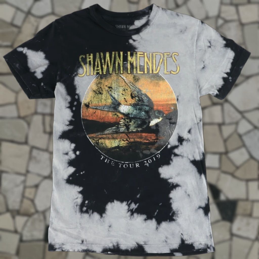 Vintage Shawn Mendez The Tour 2019 Acid Wash Solid T-Shirt Black Men's S Shirt Mens S T-Shirt The Tour 2019 Acid Wash Solid Black Size US S / EU 44-46 / 1 - 1 Thumbnail