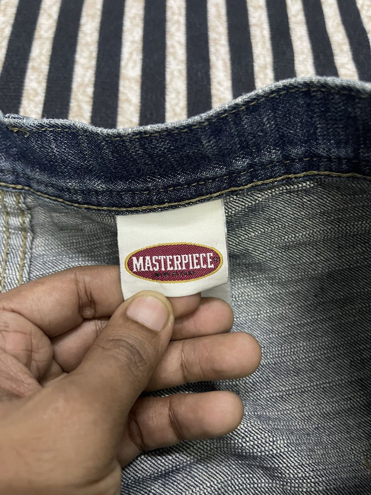 MasterPiece 2000s MASTERPIECE JAPAN BAGGY WASHABLE DISTRESSED JEANS Size US 32 / EU 48 - 12 Thumbnail