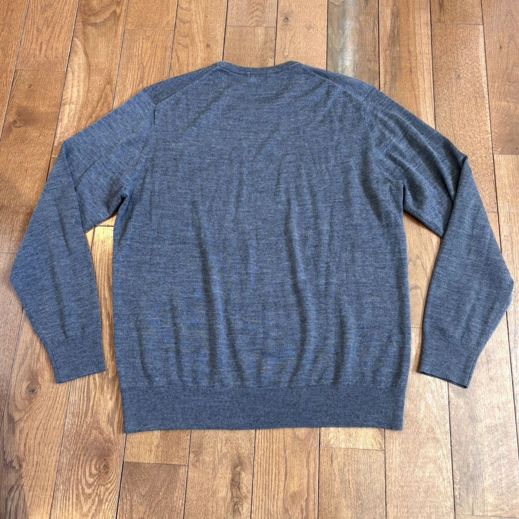 Uniqlo Mens Uniqlo Wool Crewneck Sweater Gray L Shirt? Size US L / EU 52-54 / 3 - 6 Thumbnail