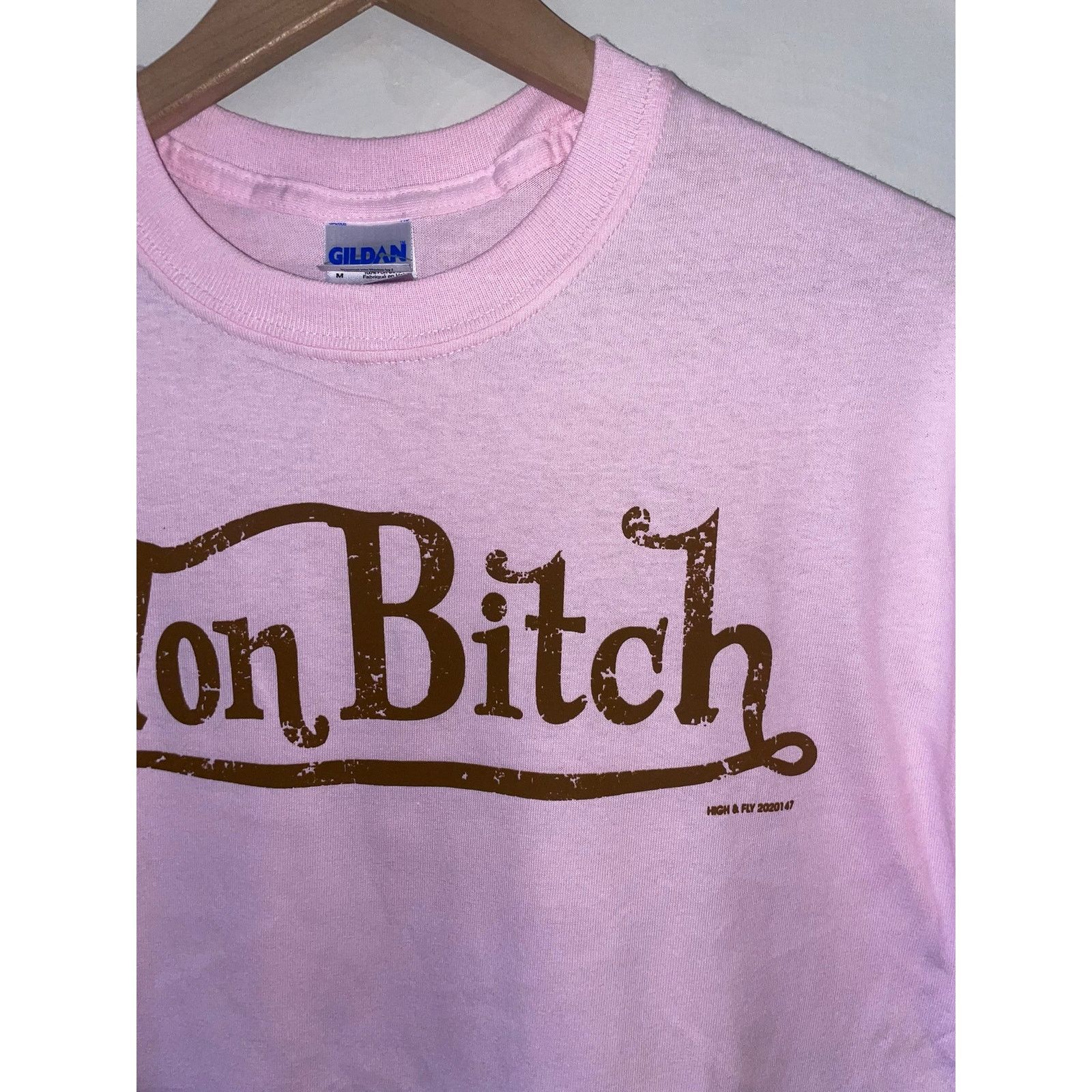 Gildan Y2K Von B*tch Dutch Spoof Pink Humor Joke Shirt Tee 2000s M Size US M / EU 48-50 / 2 - 3 Thumbnail