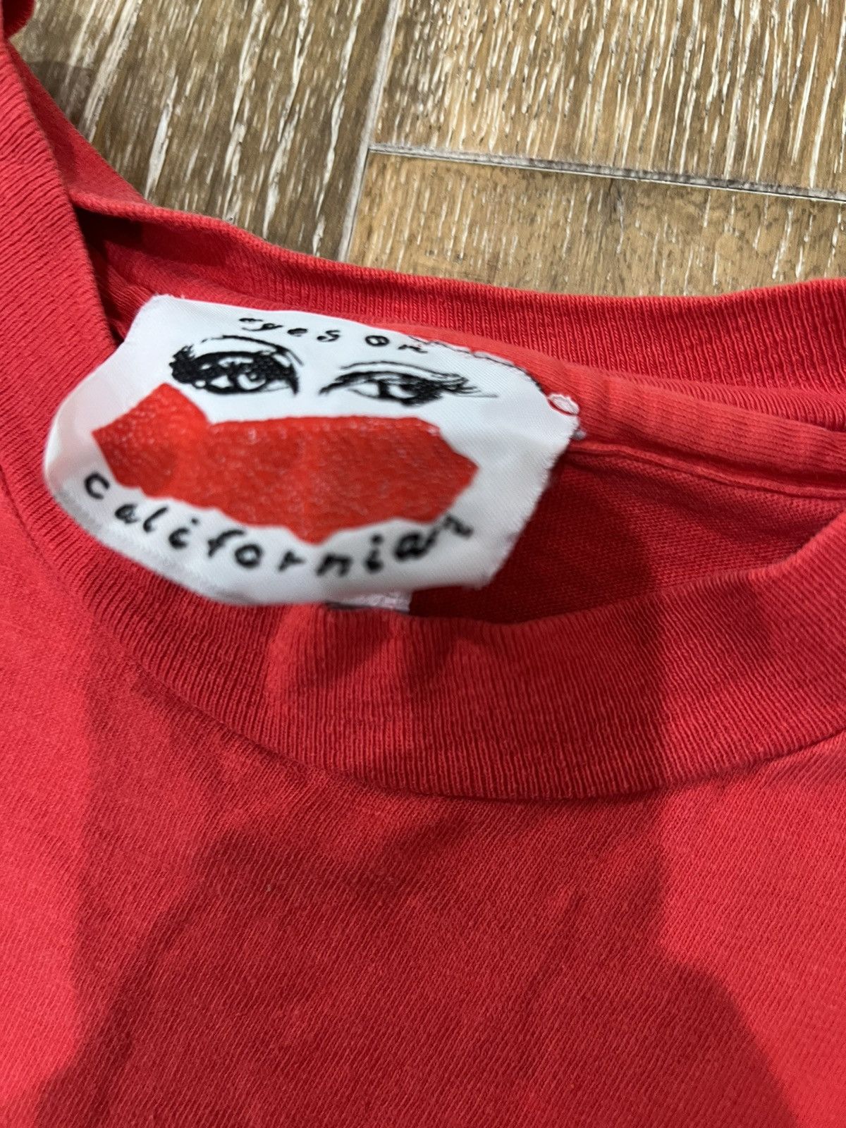 Vintage Vintage eyes on california art tee Size US L / EU 52-54 / 3 - 5 Thumbnail