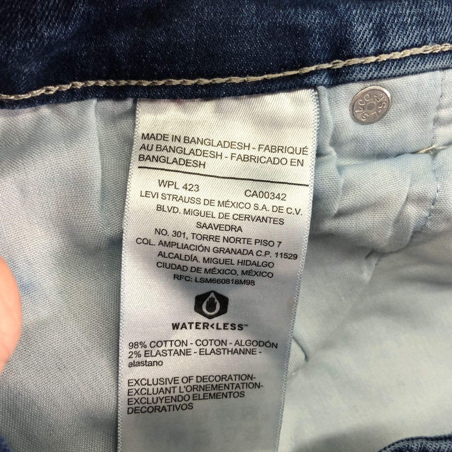 Levi's Levi's Signature Womens Size 6 High Rise Boyfriend Blue Denim Jean Shorts Size 28" / US 6 / IT 42 - 8 Thumbnail