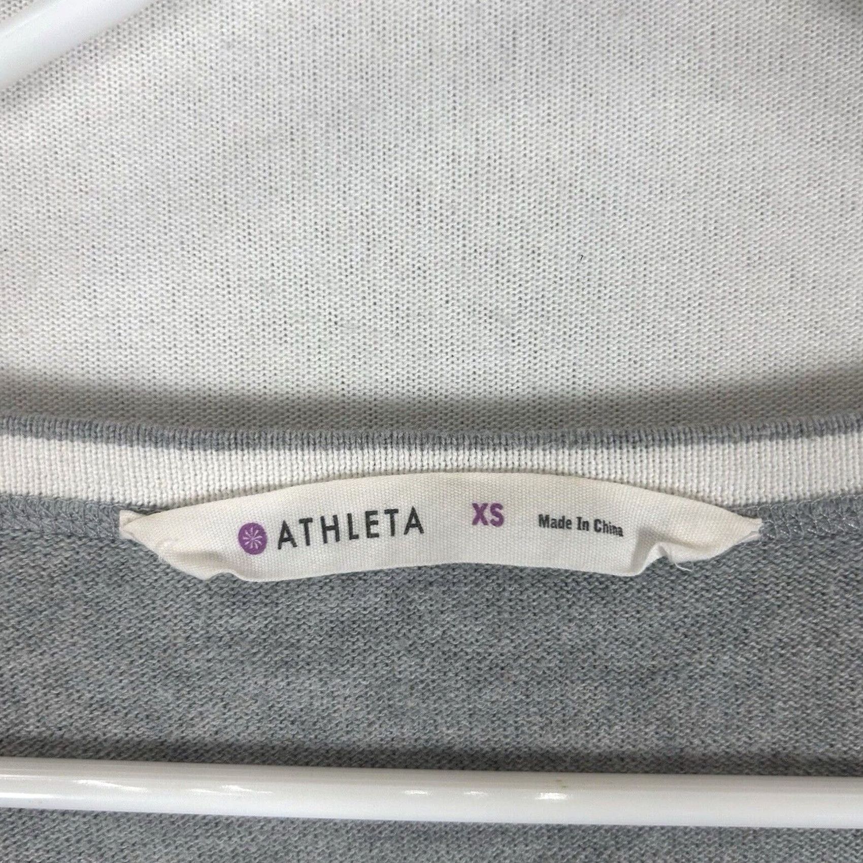 Athleta Athleta Womens Scoop Neck Sweatshirt XS Long Sleeve Gray Colorblock L/S Pullover Sweater Light Weight Casual/Workwear Size XS / US 0-2 / IT 36-38 - 2 Thumbnail