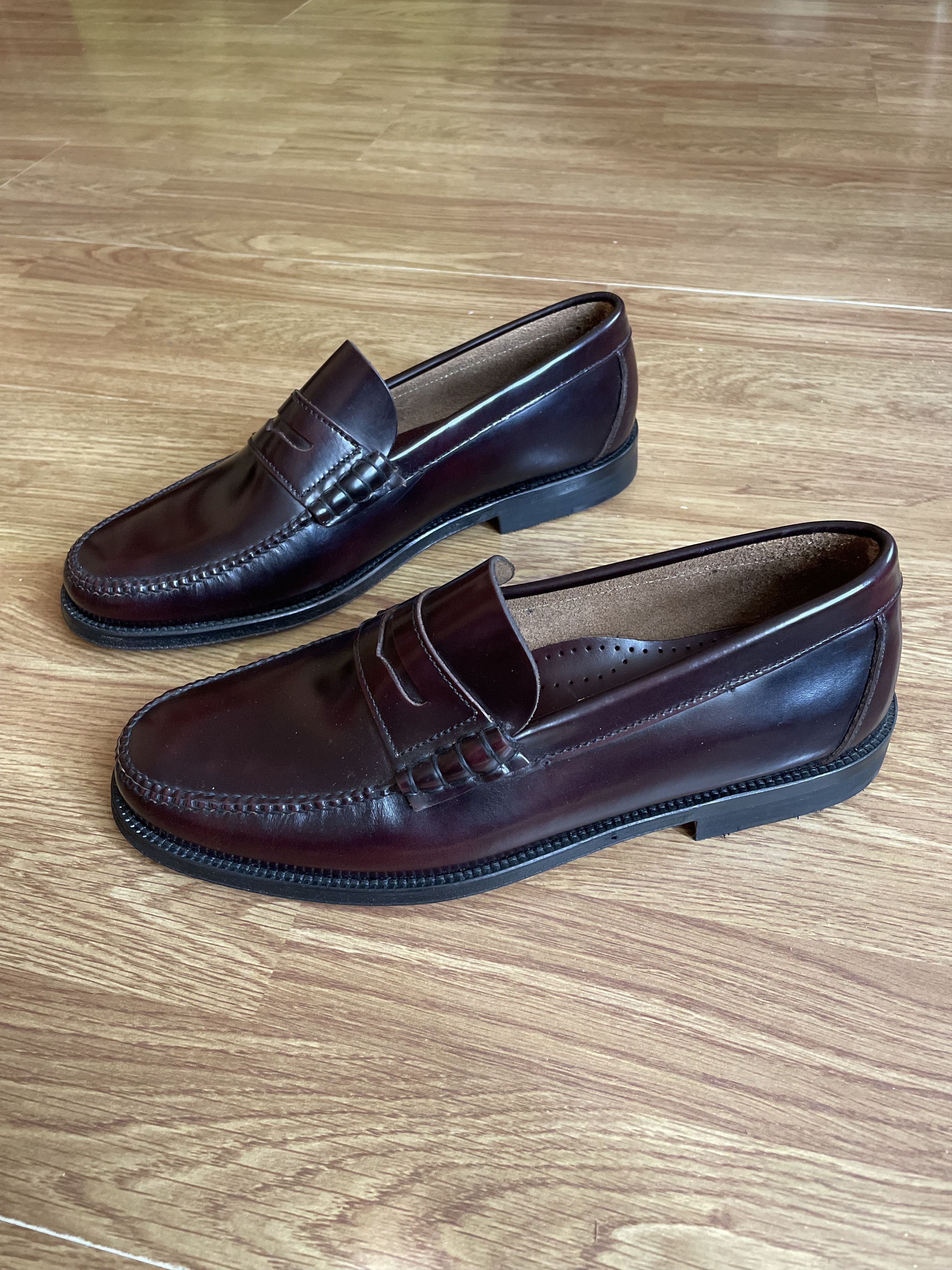 Vintage Castellano Patent Leather Penny Loafers | Burgundy