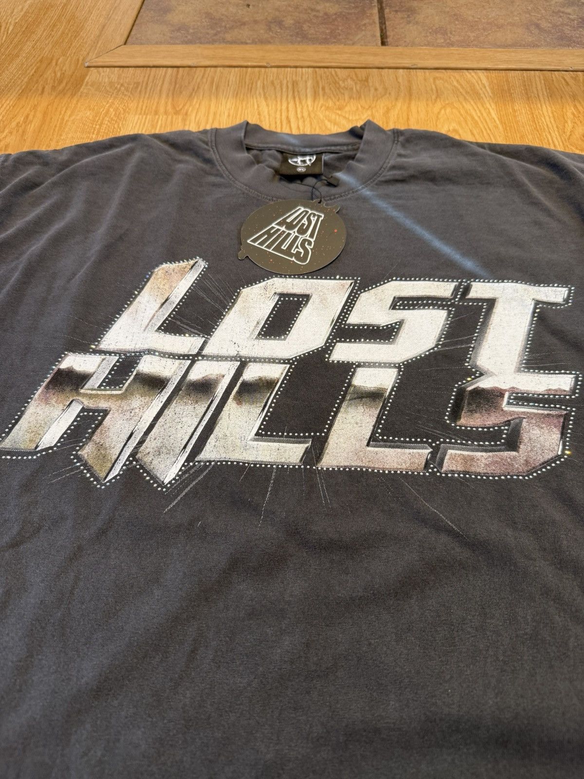 Lost hills Lost Hills Rhinestone Metallic Logo Tee Washed Black XL NWT Size US XL / EU 56 / 4 - 2 Thumbnail