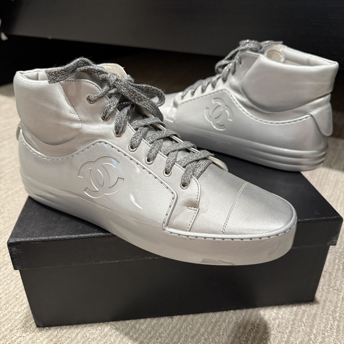 Chanel mens high top sneakers best sale