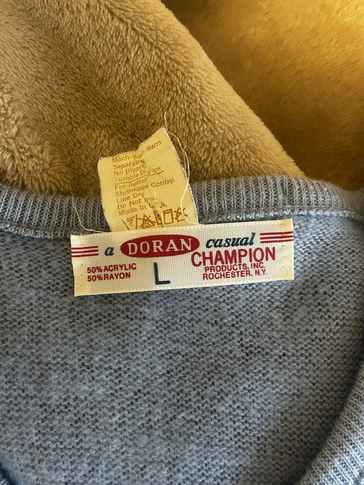 Champion × Vintage Vintage Knit Champion 70s Sweater Sweatshirt Size US L / EU 52-54 / 3 - 5 Thumbnail