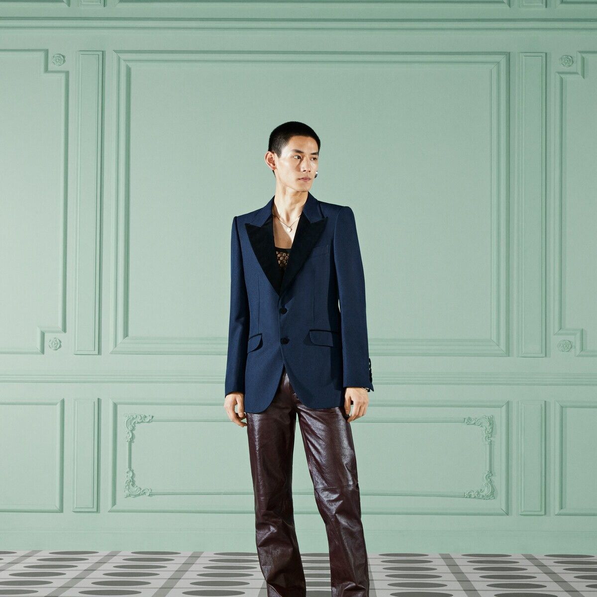 Gucci o1s1wg110125 Formal Jacket With Velvet Detail in Dark Blue Size US M / EU 48-50 / 2 - 7 Thumbnail