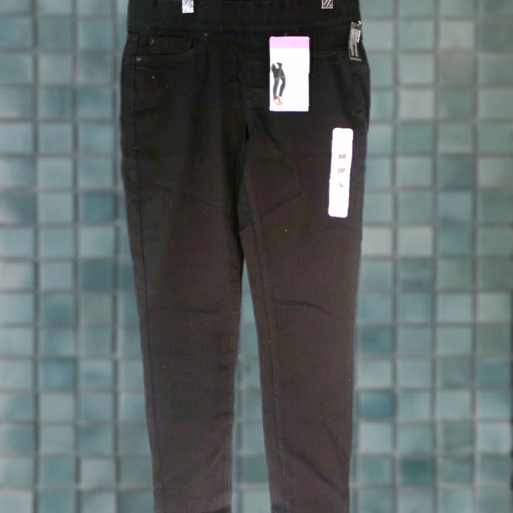 Levi's Levi Women's Signature Series Gold Label Pull-On-Skinny Black 8M 31X27 Size ONE SIZE - 1 Thumbnail