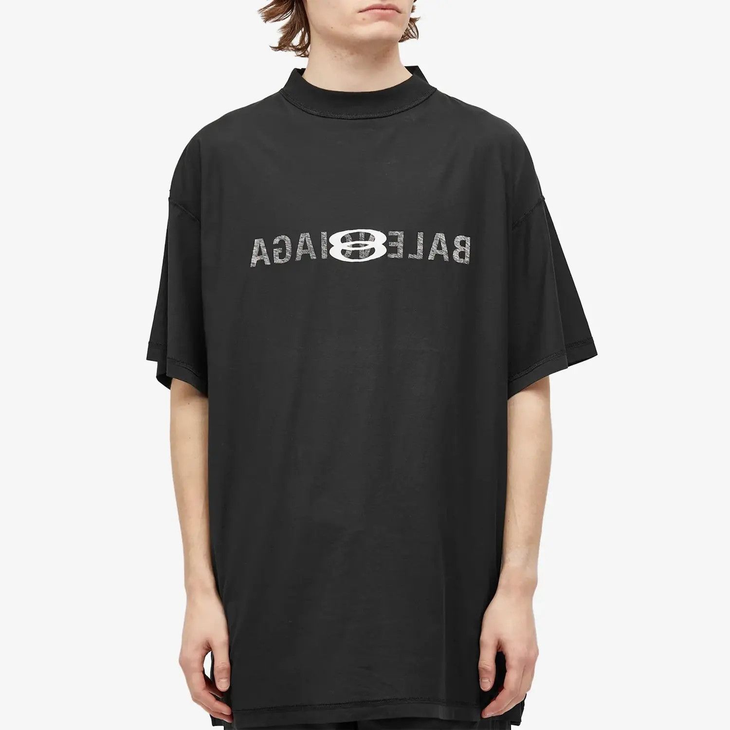 Balenciaga o1la1rc1a0625 Inside-Out BB Classic T-Shirt Oversized Black Size US S / EU 44-46 / 1 - 2 Thumbnail