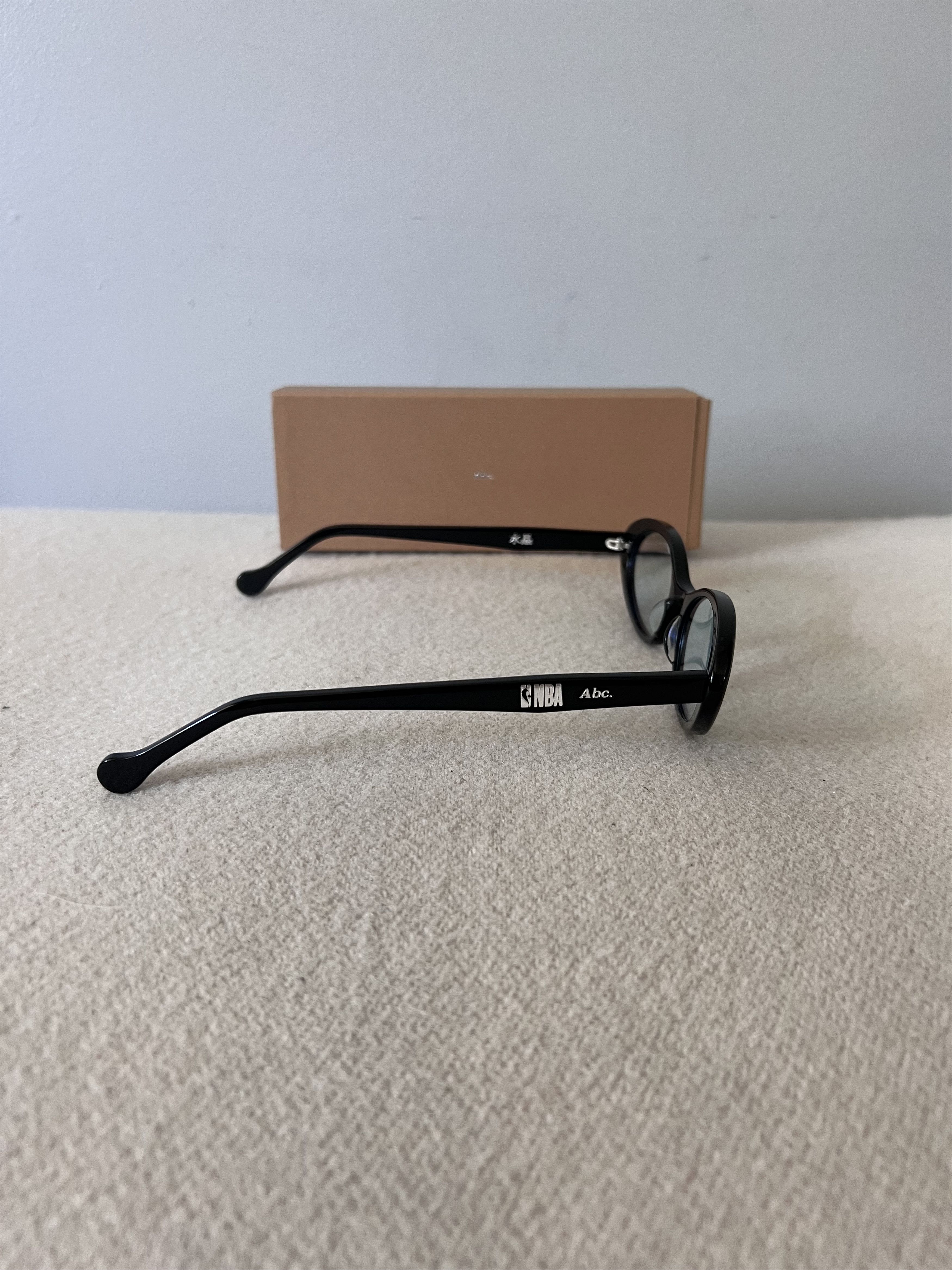 Advisory Board Crystals × NBA Advisory Board Crystals NBA Sunglasses in Black Size ONE SIZE - 4 Thumbnail