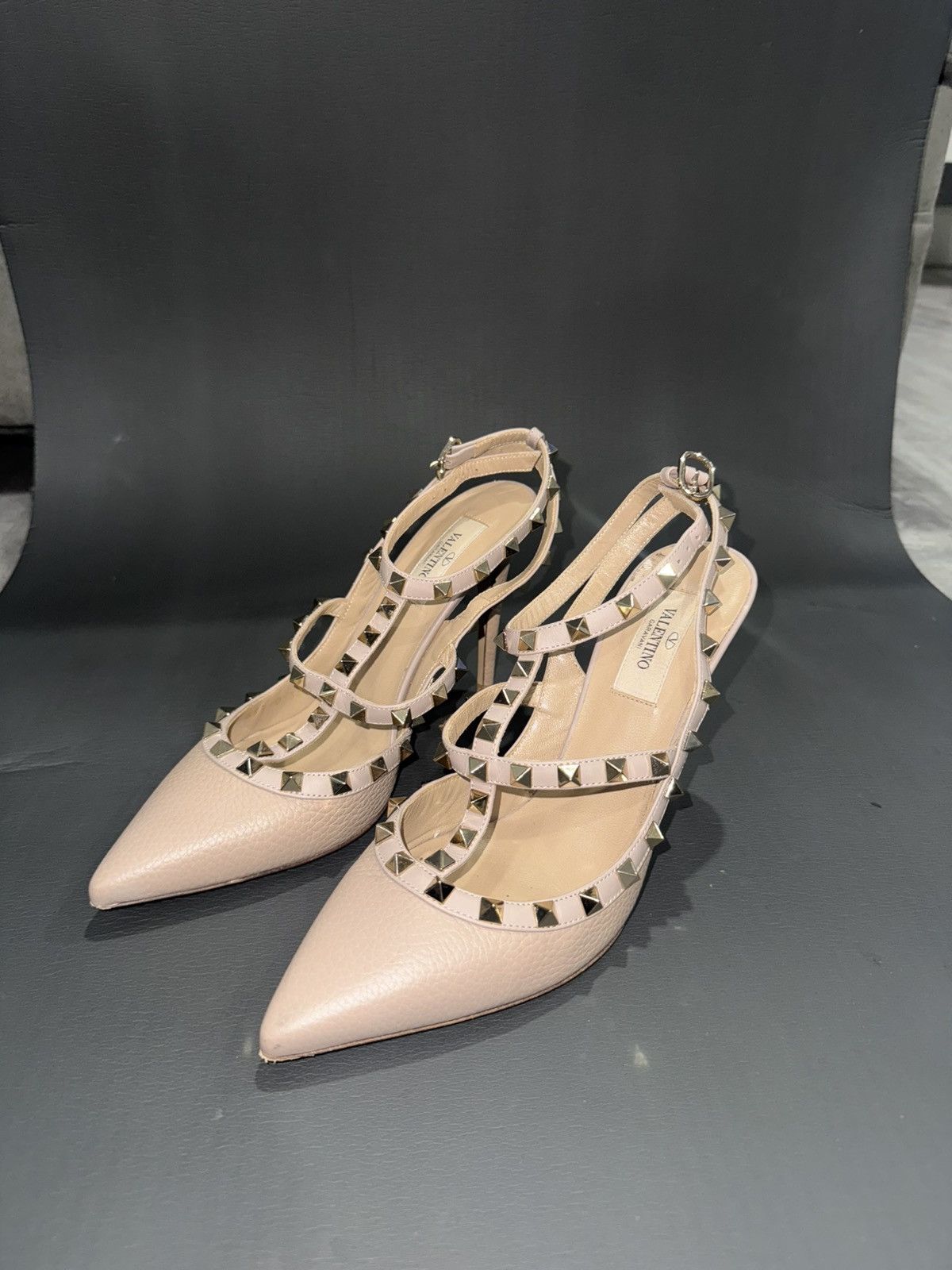 Valentino Valentino RockStud Ankle strap Pump Size US 9 / IT 39 - 1 Thumbnail