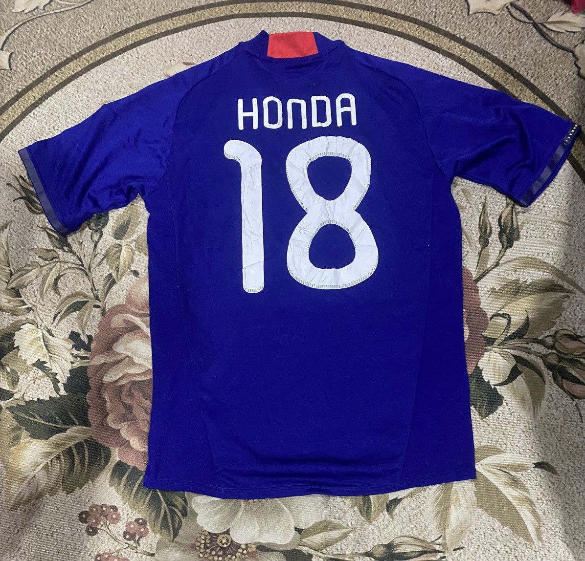 Japanese Brand World cup 2010 japan jersey(fur watermark) Size US M / EU 48-50 / 2 - 3 Thumbnail