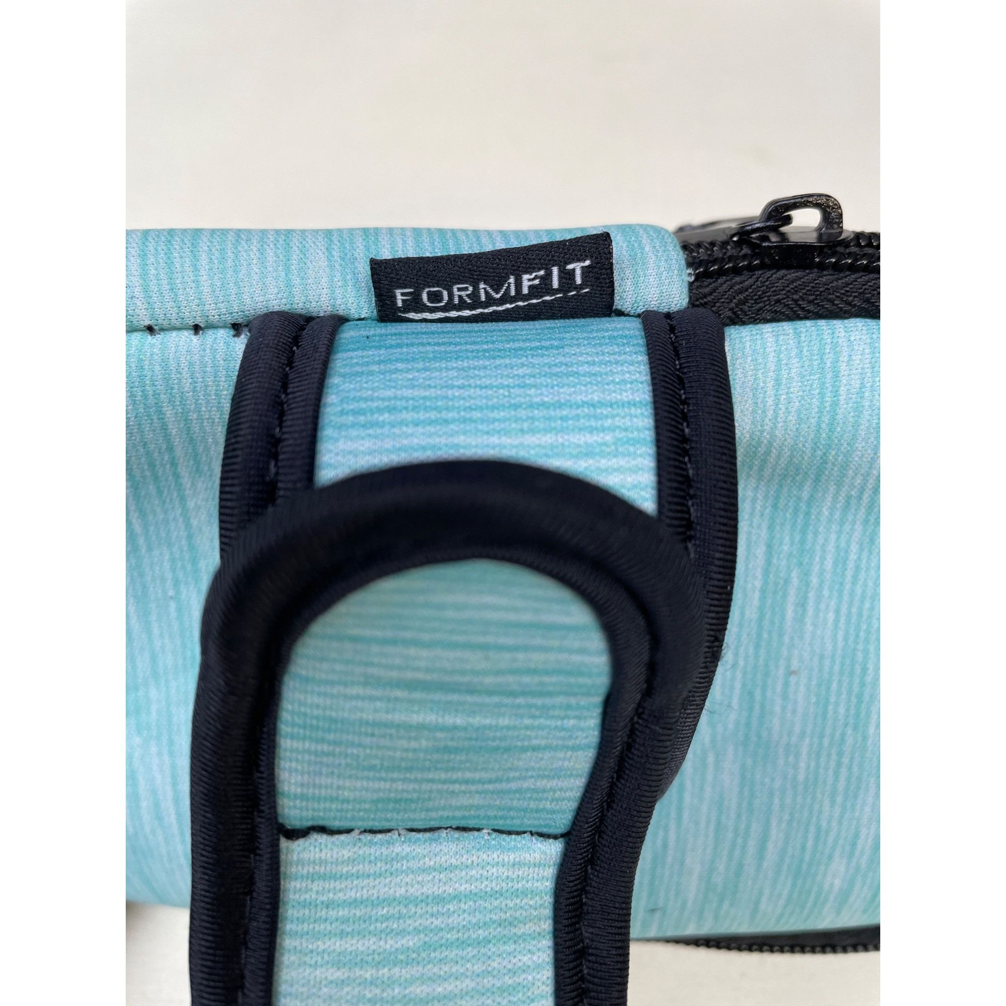 Other Cell Phone Case Armband Holder with Storage Light Blue SKU 6 Size ONE SIZE - 3 Thumbnail