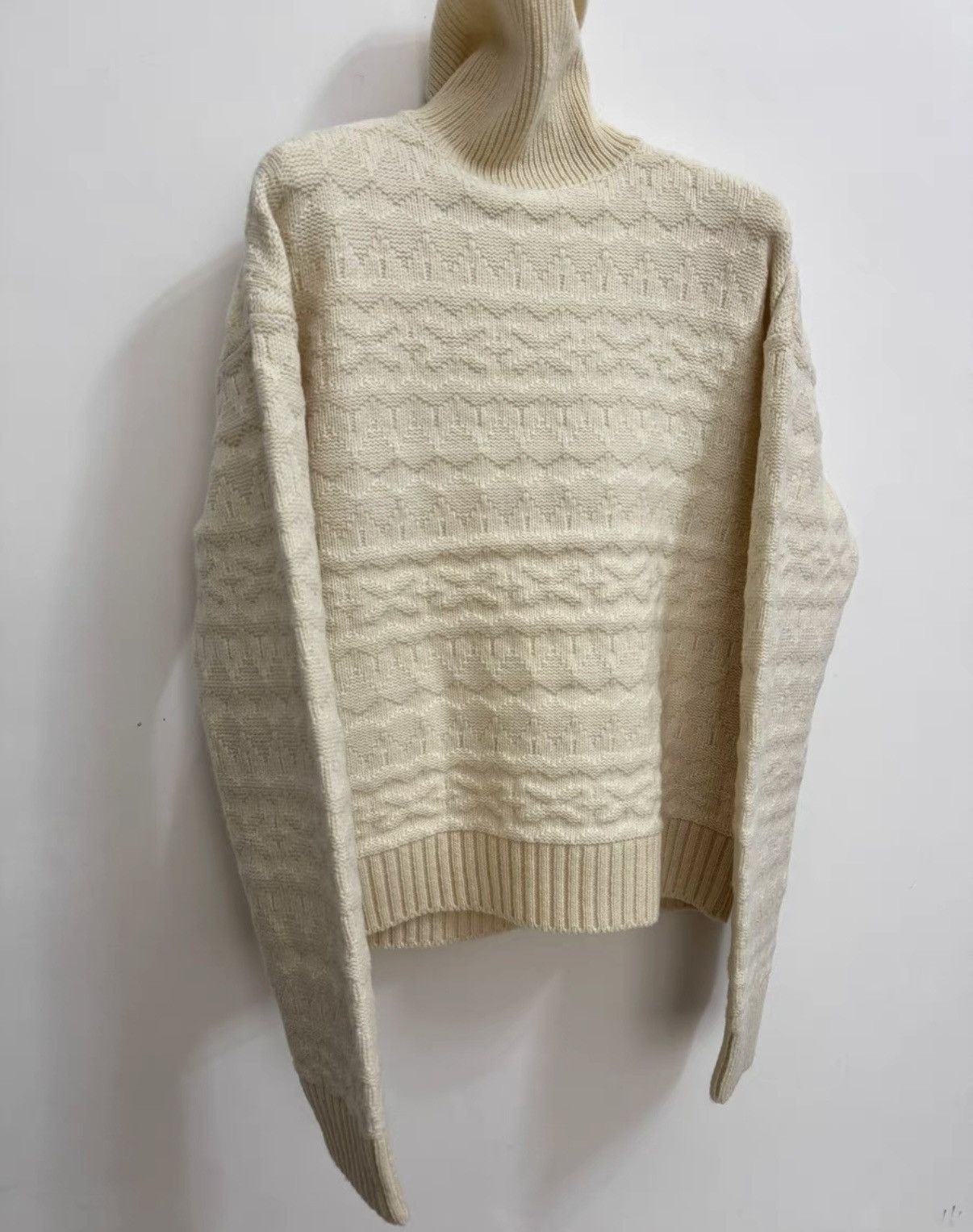 Takahiromiyashita The Soloist. TAKAHIROMIYASHITA THE SOLOIST white sweater Size US S / EU 44-46 / 1 - 3 Thumbnail