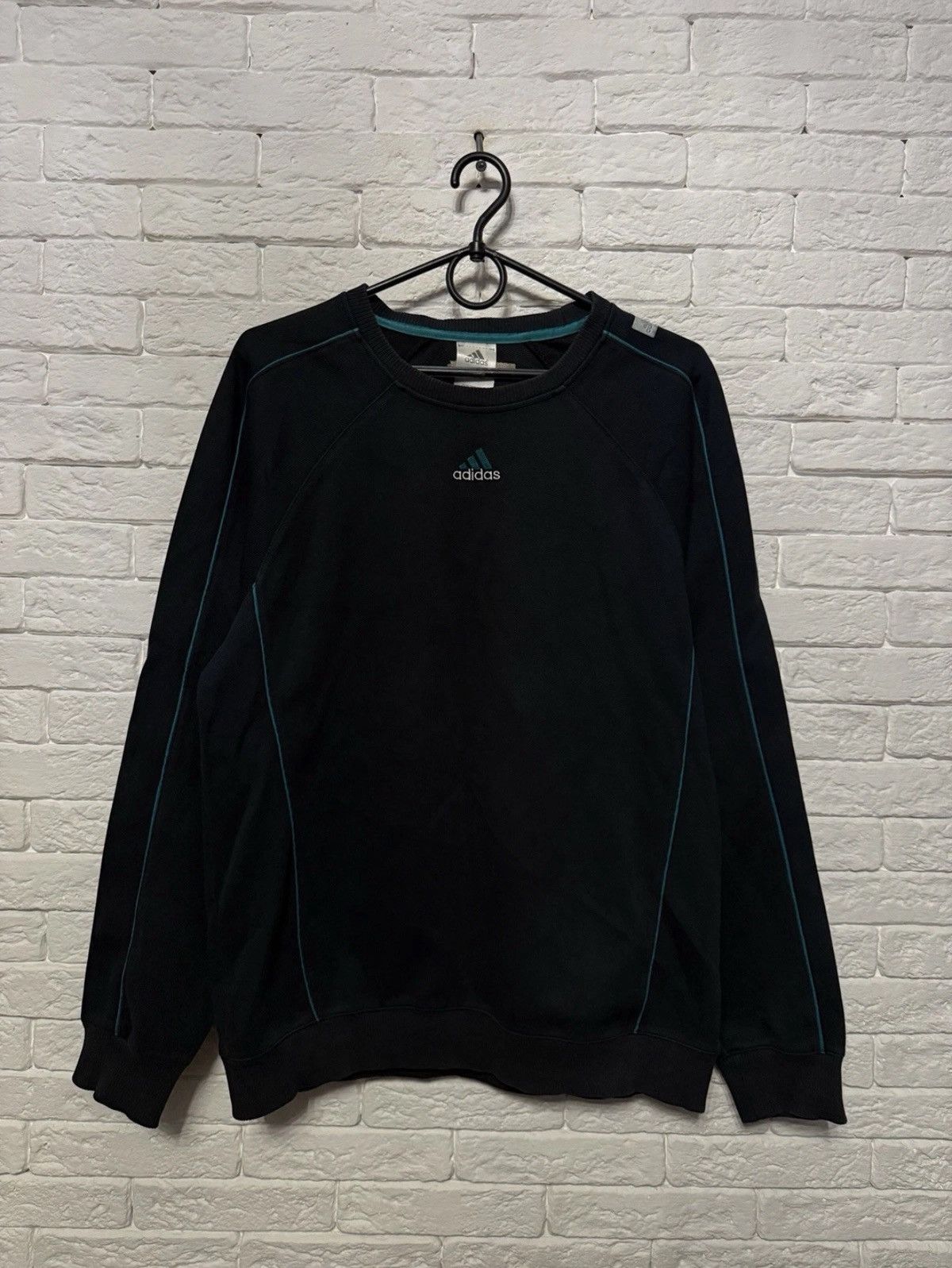 Adidas Vintage Adidas Equipment Sweatshirt Embroidered Logo Asia Size US L / EU 52-54 / 3 - 1 Thumbnail