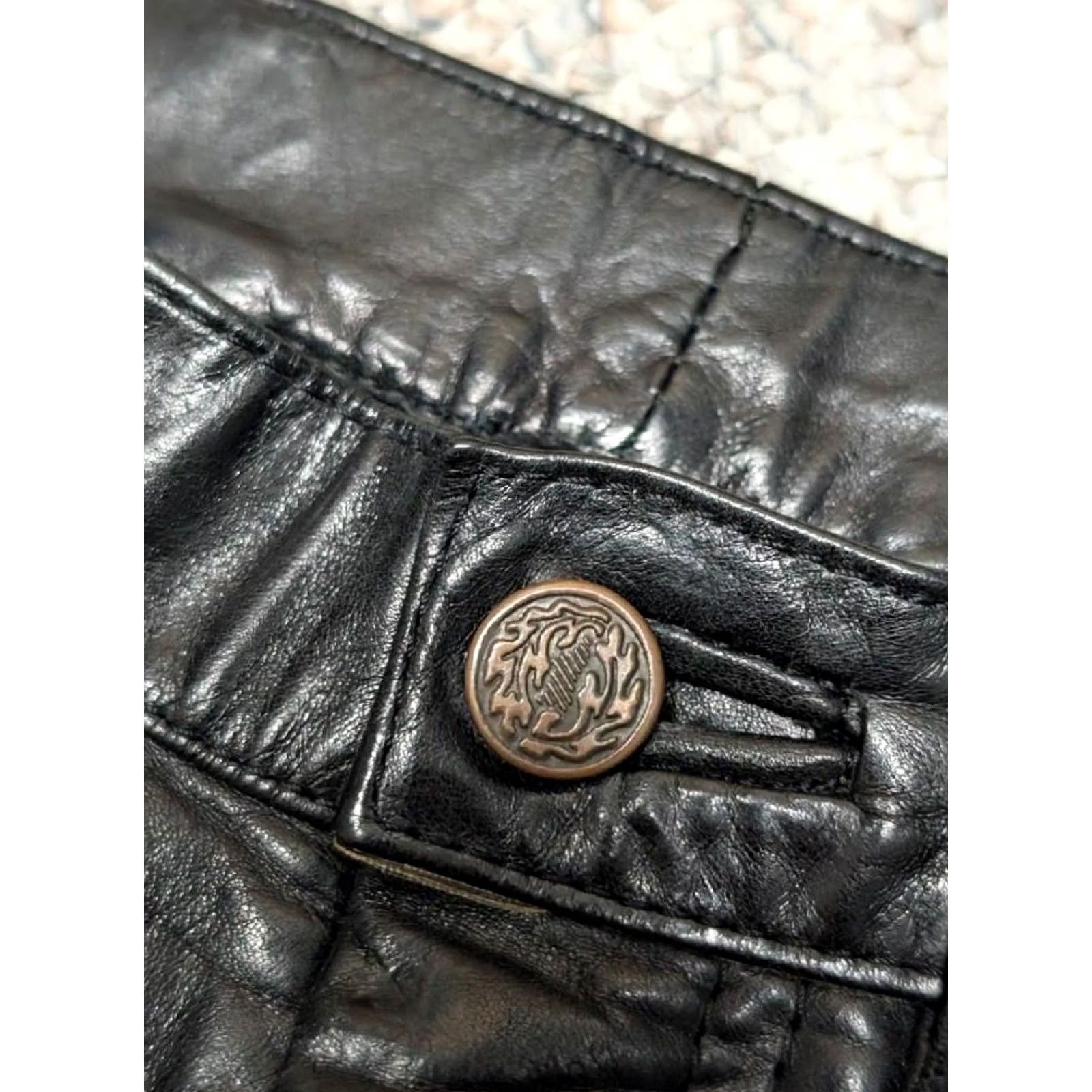 Lee VINTAGE leather pants Lee Women's Pants 28x28 Black Leather 1980s 1990s Girls Womens Size 28" / US 6 / IT 42 - 6 Thumbnail