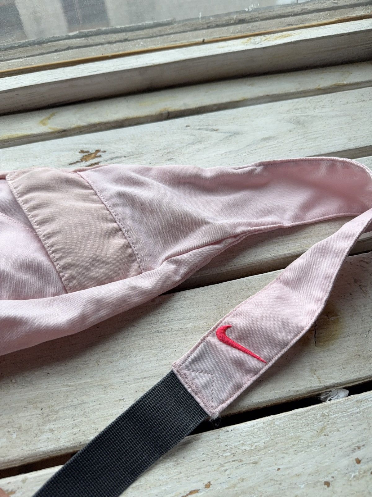 Nike × Vintage Vintage Nike Air Pink Sling Bag Y2K Mini Crossbody Size ONE SIZE - 7 Thumbnail