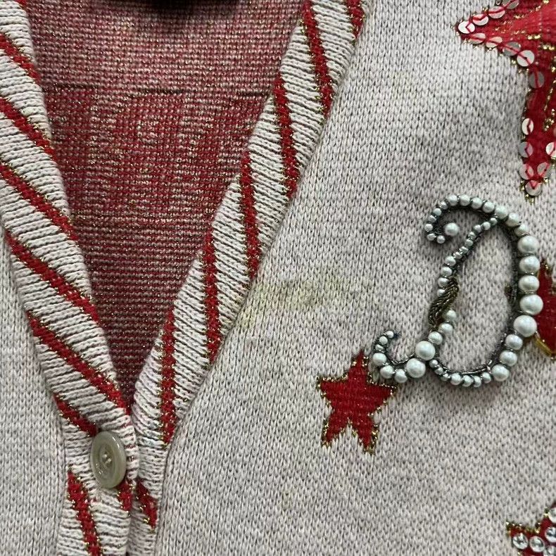 Gucci Gucci Sequin pearl embroidered knitted cardigan sweater 250 Size US M / EU 48-50 / 2 - 3 Thumbnail