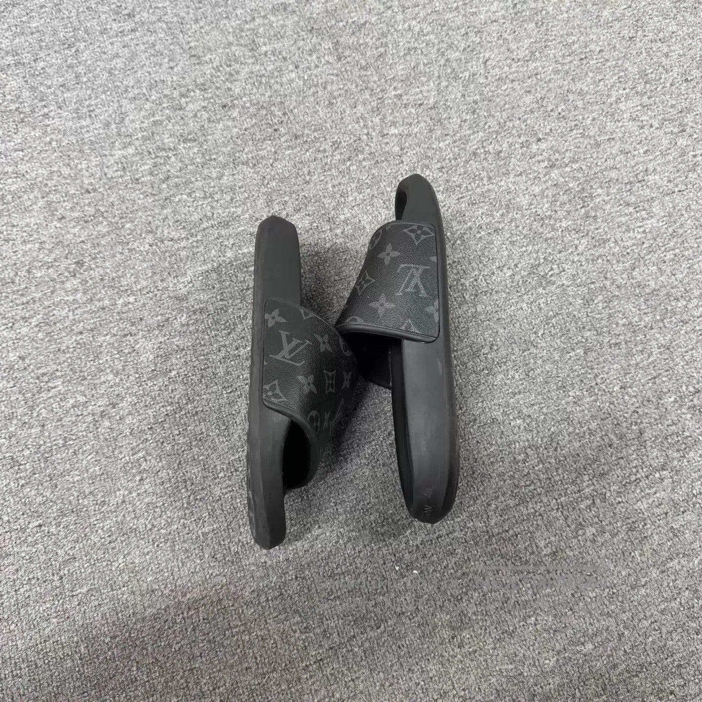 Louis Vuitton Black Slide Sandals Size 6. Size US 6 / EU 39 - 6 Thumbnail