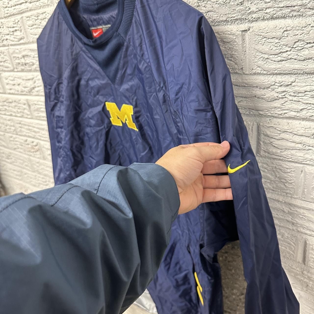 Nike New With Tags Vintage Nike Michigan Wolverines Windbreaker L Size US L / EU 52-54 / 3 - 6 Thumbnail